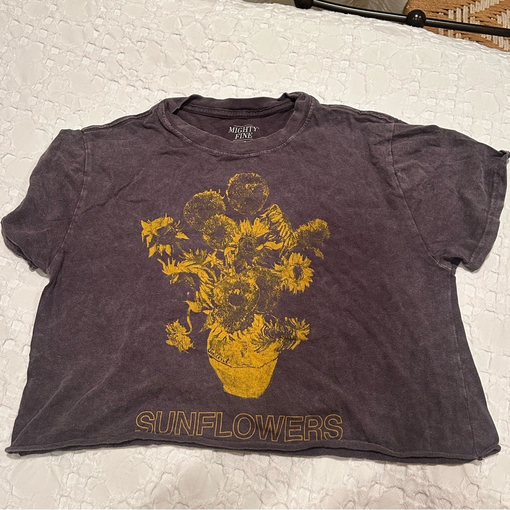 Sunflower cropped shirt